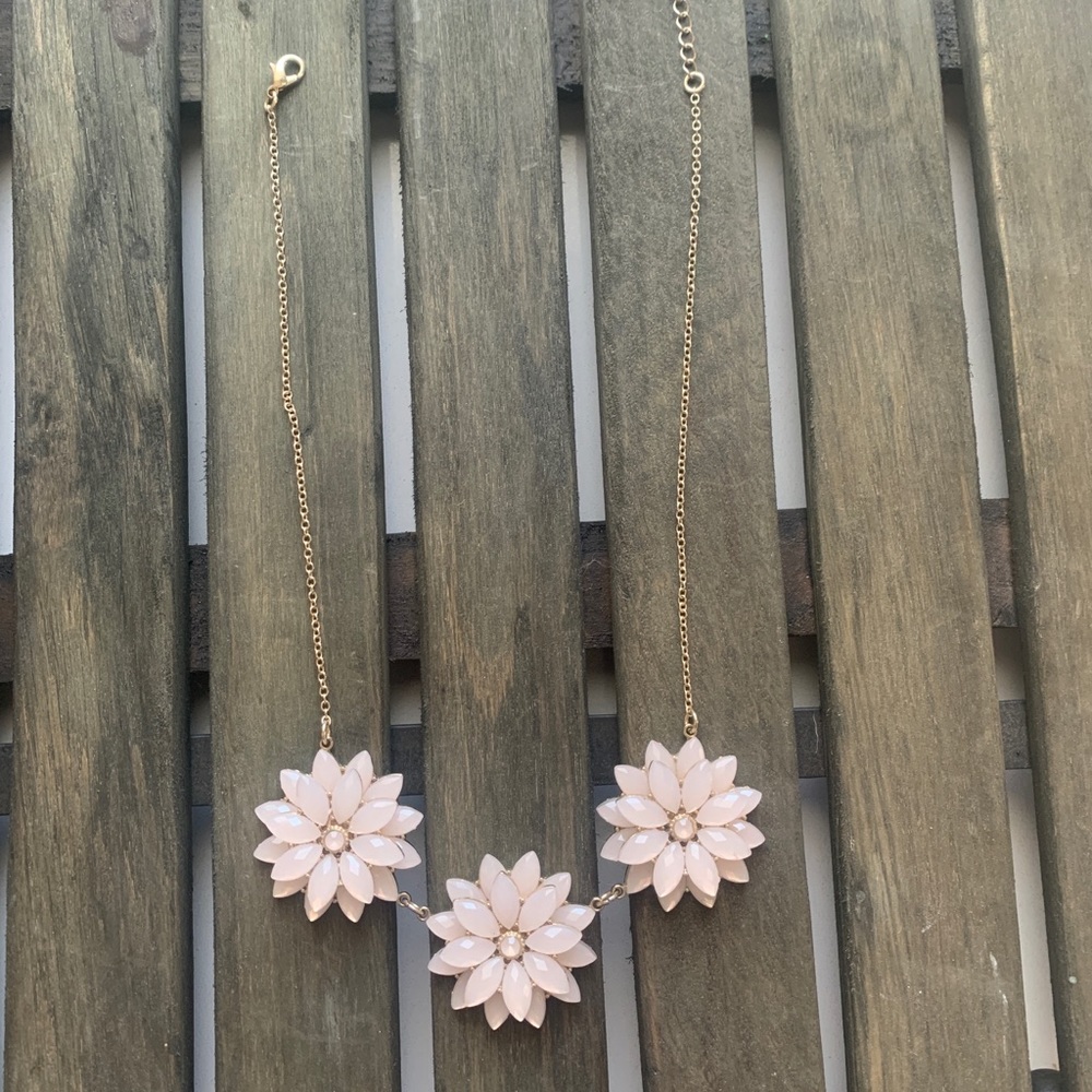 Francesca 3 Flower Quartz Necklace